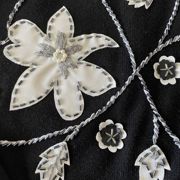 VTG Berek Sweater Cardigan Floral Bling Applique Pearls Black White 50's Medium - Picture 5 of 11